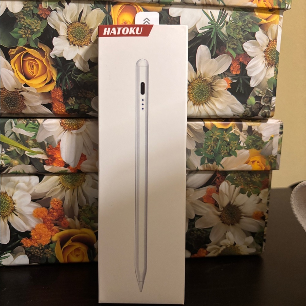 HATOKU Stylus Pen - like new - compatible with iPad.